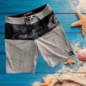 Quicksilver men’s swimming suit